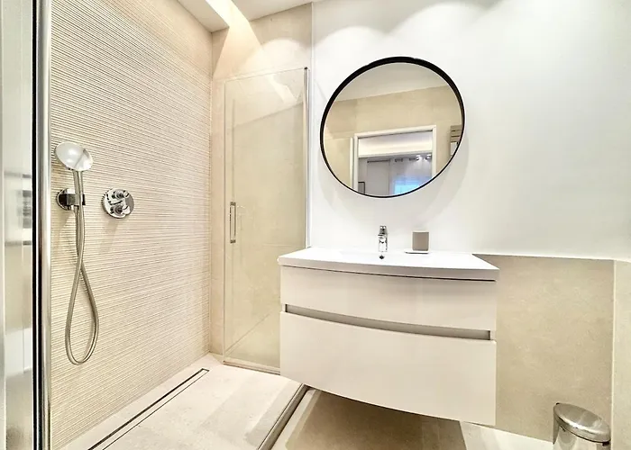 2 Bedrooms & 2 Bathrooms - 24p2 Appartement Cannes