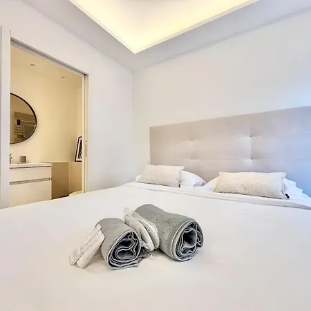 2 Bedrooms & 2 Bathrooms - 24p2 *