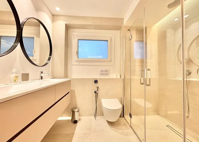 2 Bedrooms & 2 Bathrooms - 24p2 * Cannes